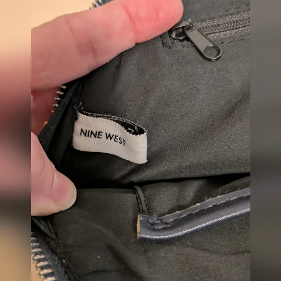 Nine West Elegant Navy Handbag with Bow Accent - Picture 6 of 9